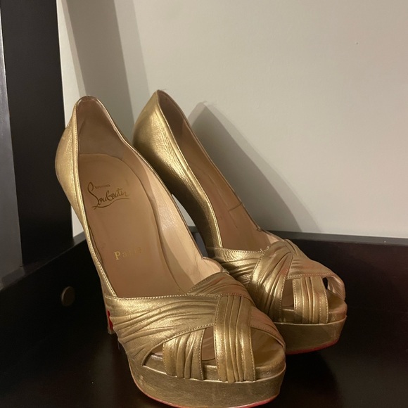 Christian Louboutin gold 150mm sexy party shoes in size 38 - Picture 4 of 11